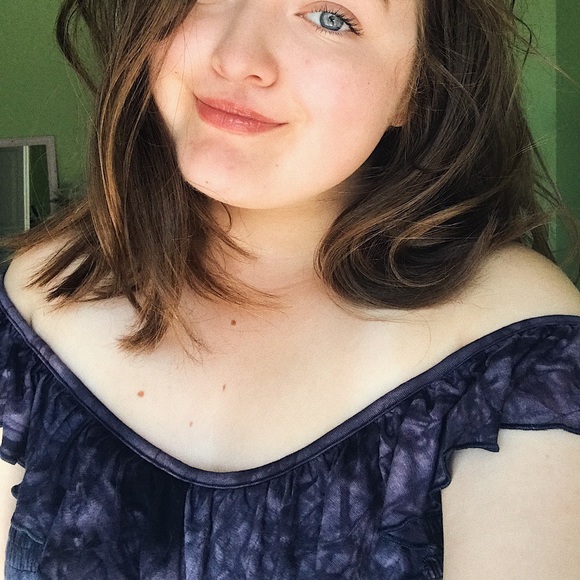 🦋✨ 2/15$ TOPS ✨🦋 american eagle Tie dye crop top - Picture 2 of 5